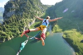 世界青少年冰壶挑战赛 中国U21组合夺得铜牌 冰壶后备力量可期