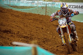 今日足球赔率盘口热门分析预测推荐，今日足球比赛结果查询及时比分