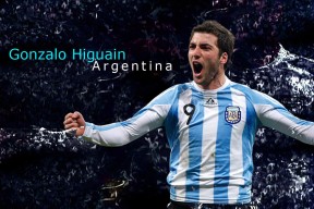 世界杯：新型“智能角旗”监测球是否碰及边裁 初步试验效果良好