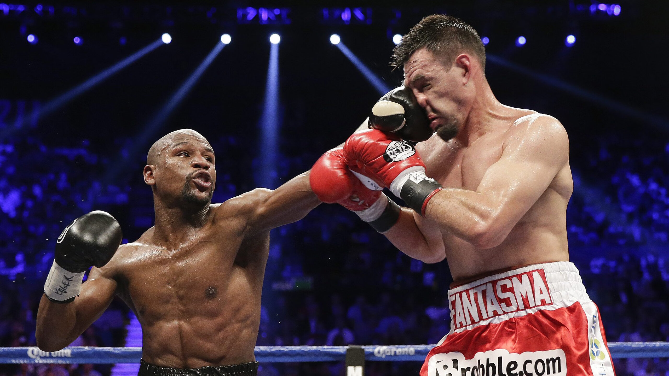 世界杯十六强：葡萄牙6比1瑞士 拉莫斯帽子戏法KO对手